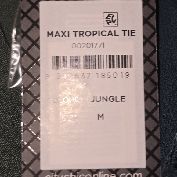 City Chic Jungle Green Off-Shoulder Tropical Tie Maxi Dress Plus Size 18 M NEW - Picture 13 of 13